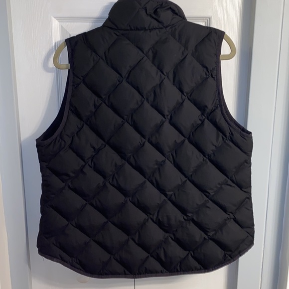 J Crew Puffer Vest - Picture 7 of 9